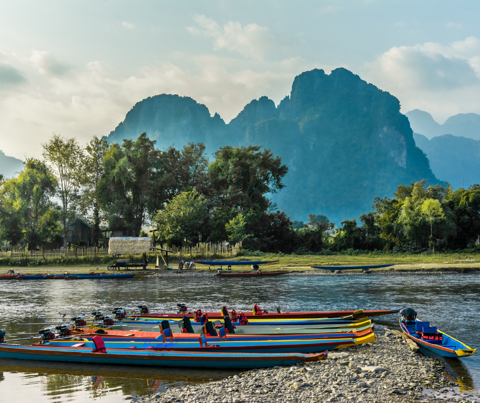 Vang vieng popular private and share group tours